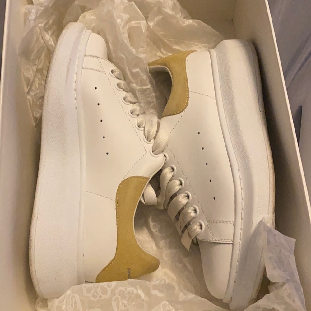 Alexander McQueen Women’s Size 39.5